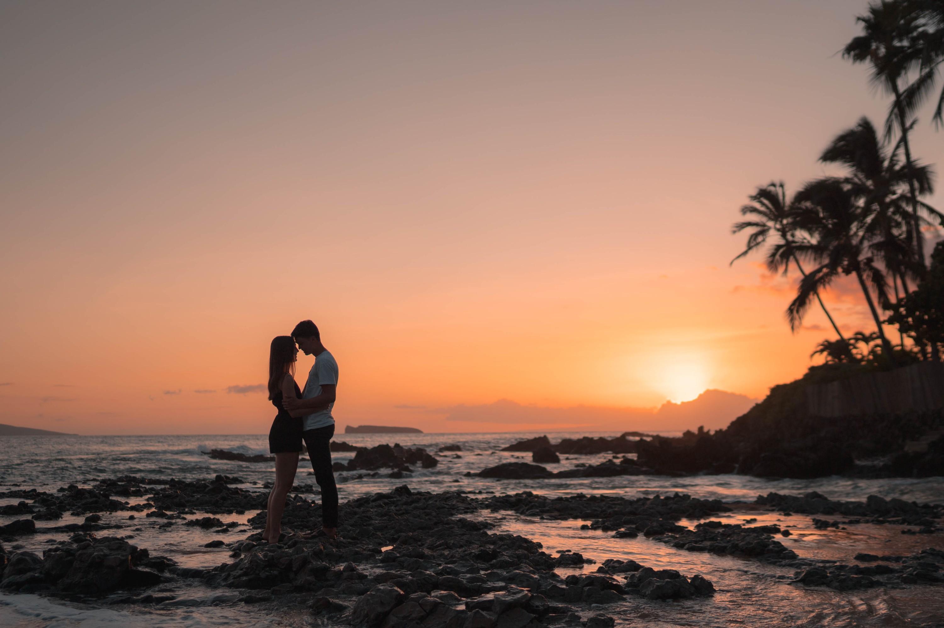 A Magical Photoshoot at Makena Secret Cove, Maui with Evan and Kyla