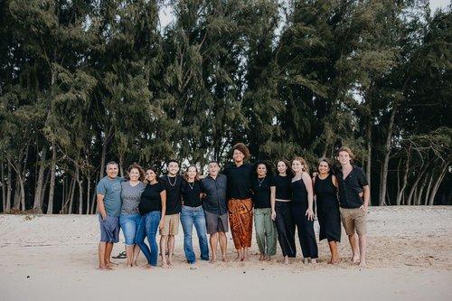 mobile - carousel-hero-element image-4